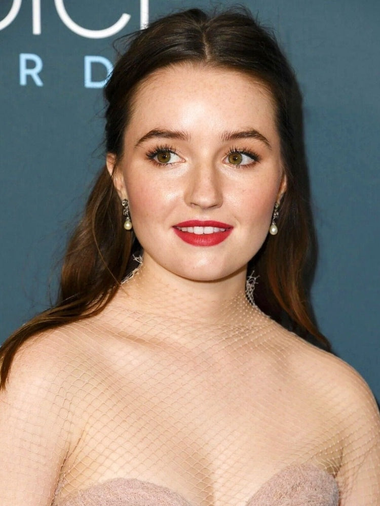 Kaitlyn Dever 8.5 x 11 Candid Color Photograph Art Print Photo Picture Collectibles:Photographic Images:Photographs Style Your Walls